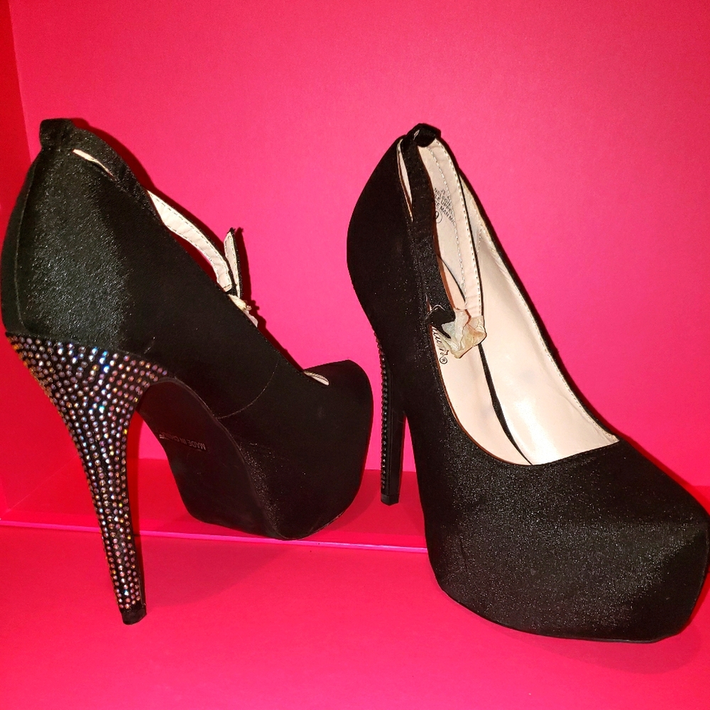 High Heel Pumps - Size 9